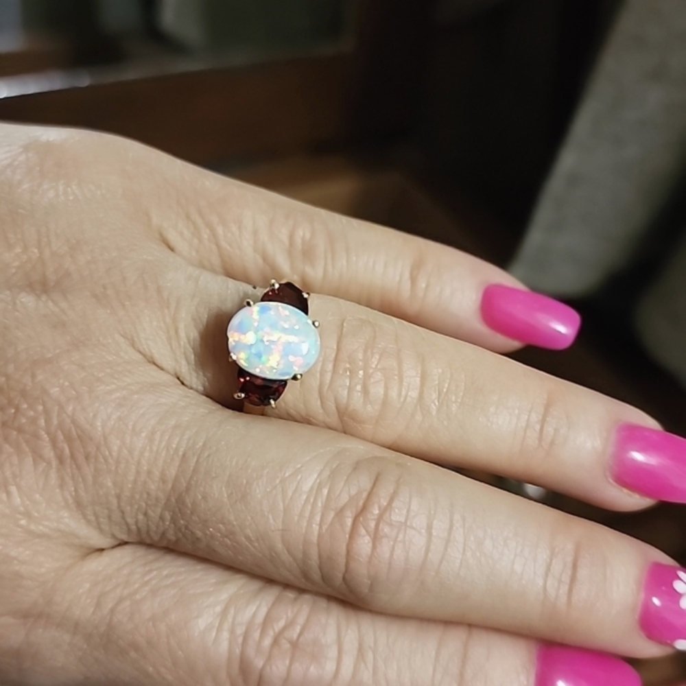 Beautiful Large Fire Opal and Two garnet stones 14K gold ring